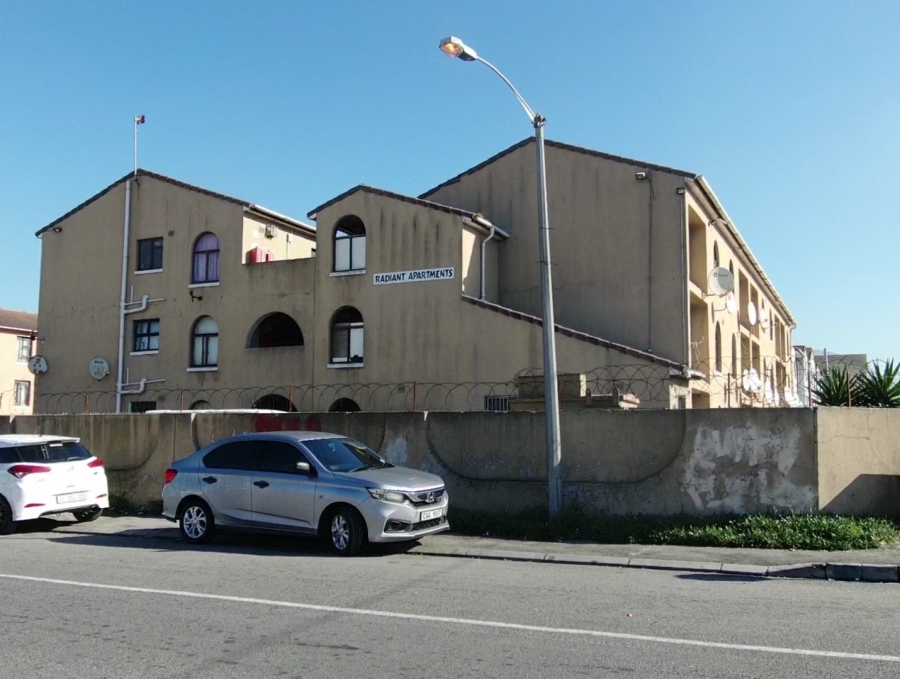2 Bedroom Property for Sale in Grassy Park Western Cape